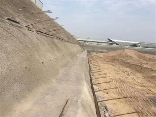 三元河道边坡加固